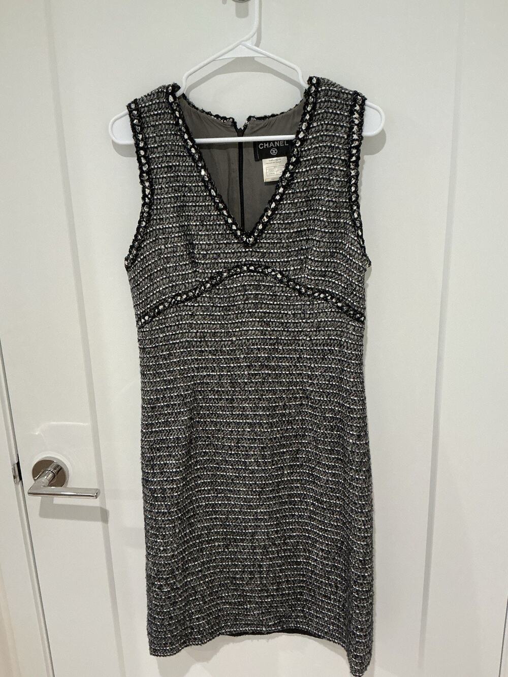 CHANEL Tweed Dress Black & White Sleeveless Wool Blend Silk Line France Sz EU40